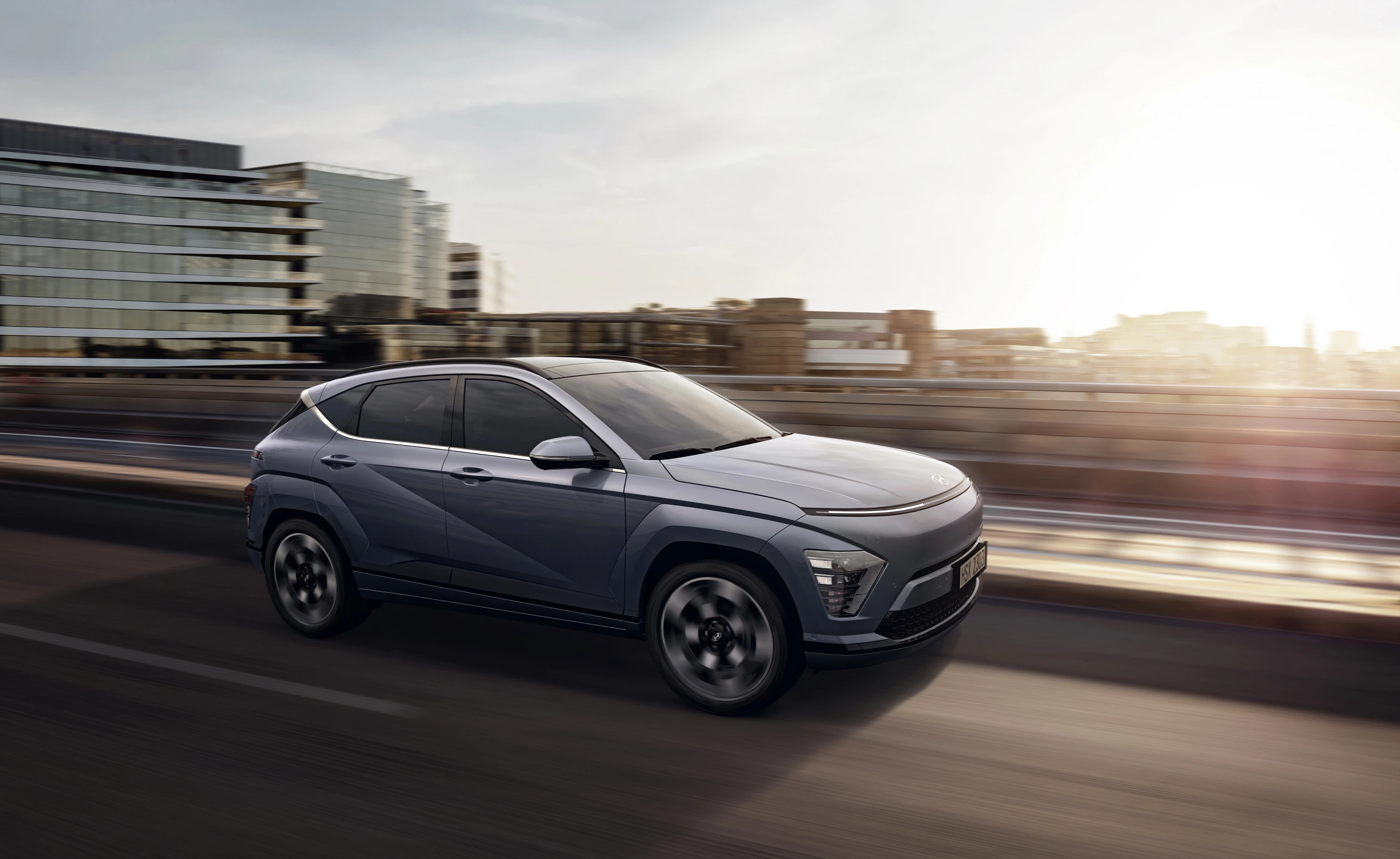 Hyundai Kona Long Range exterior view