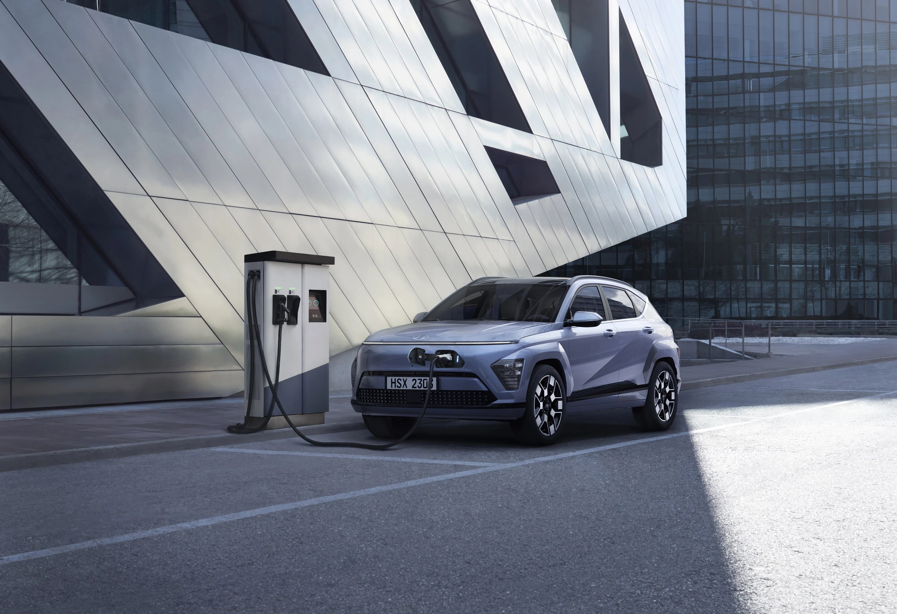 Hyundai Kona Long Range charging view