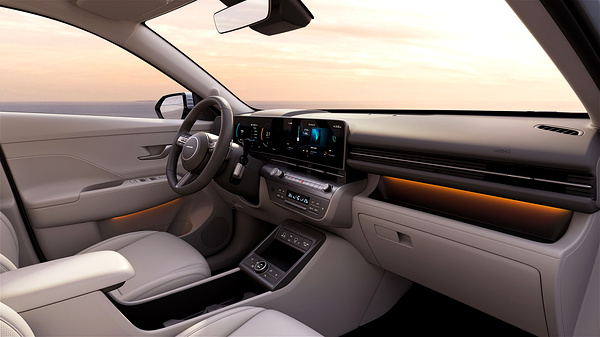Hyundai Kona Standard Range screens view
