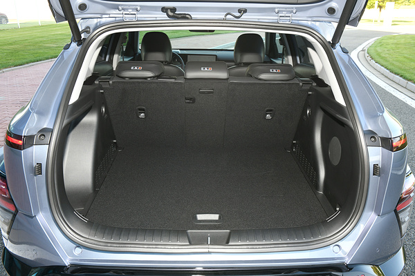 Hyundai Kona Standard Range trunk view