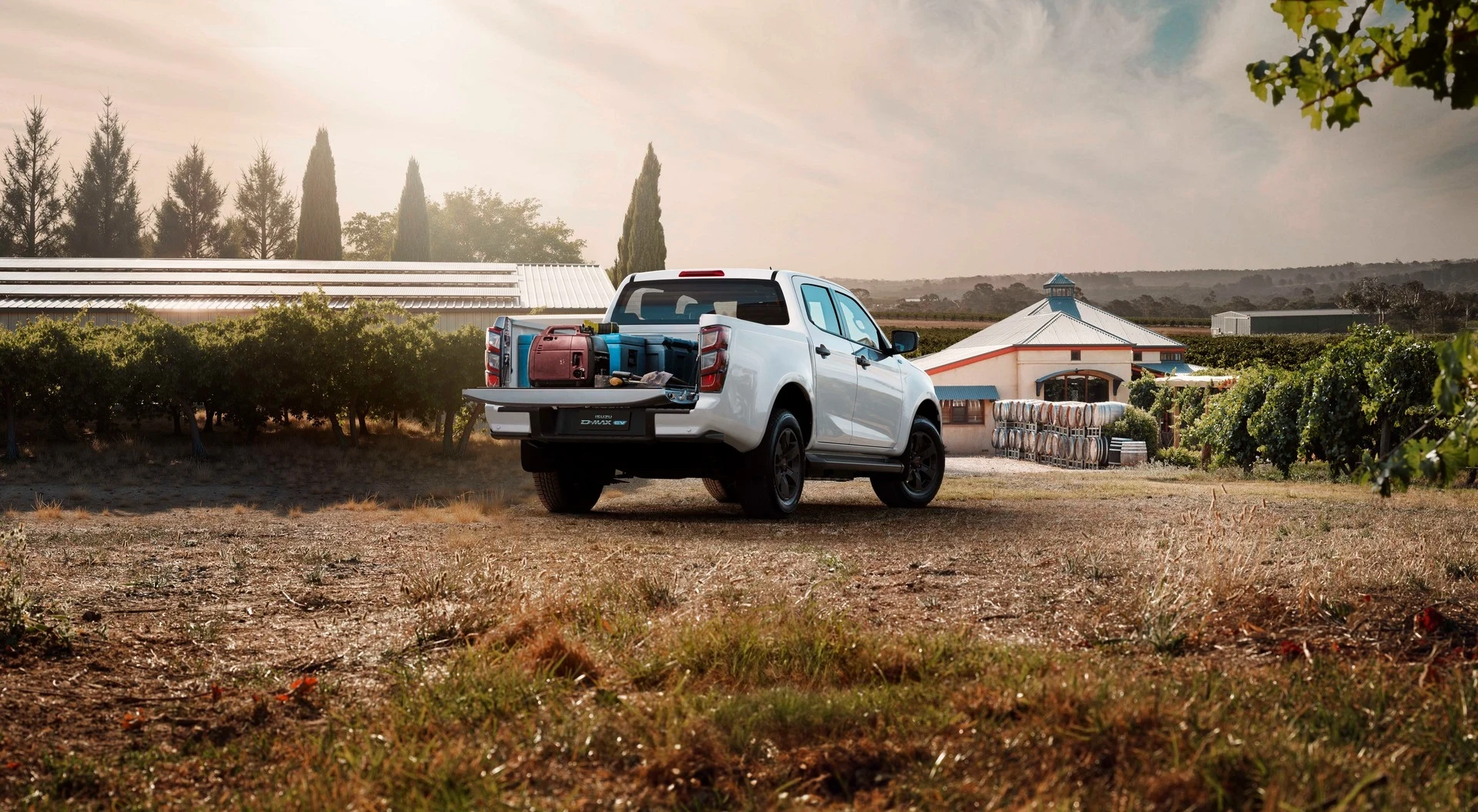 Isuzu D-Max EV Extended Cab exterior view