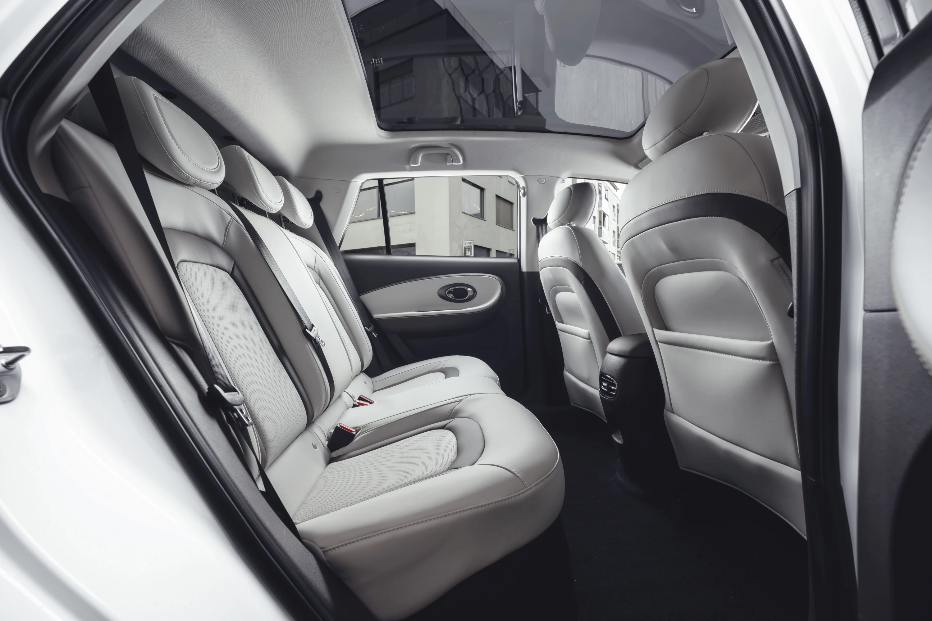 JAC E30X 41 kWh secondrowseats view