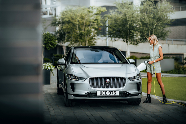 Jaguar I-Pace EV400 charging view