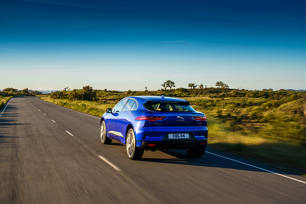 Jaguar I-Pace EV400 exterior view
