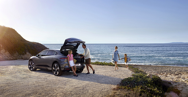 Jaguar I-Pace EV400 trunk view