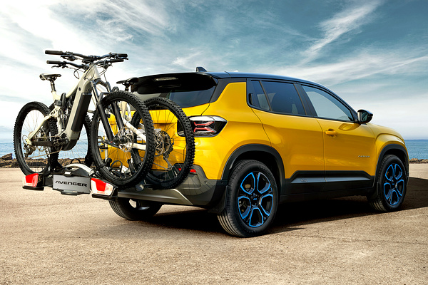 Jeep Avenger bikerack view