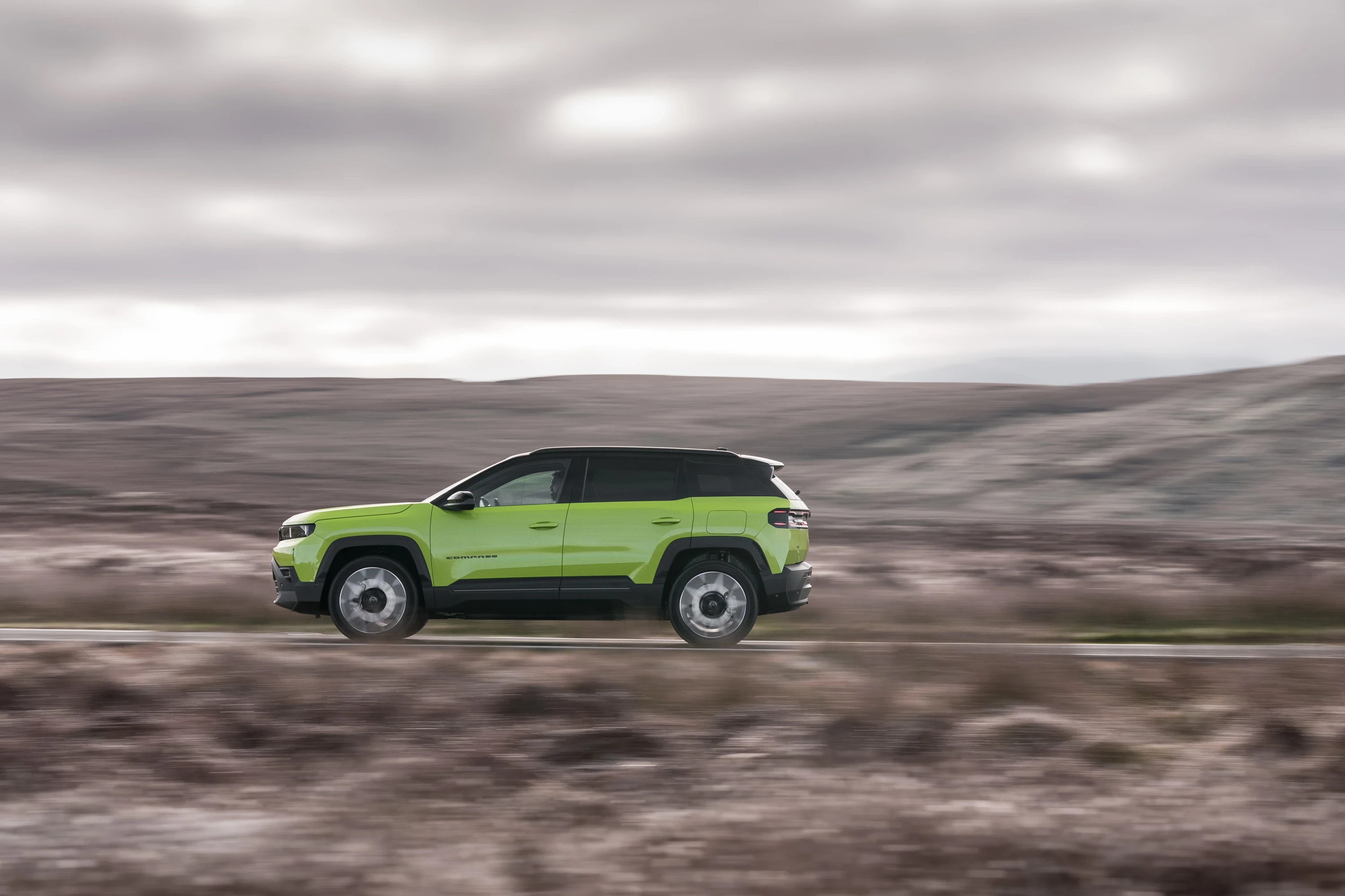 Jeep Compass Electric AWD exterior view