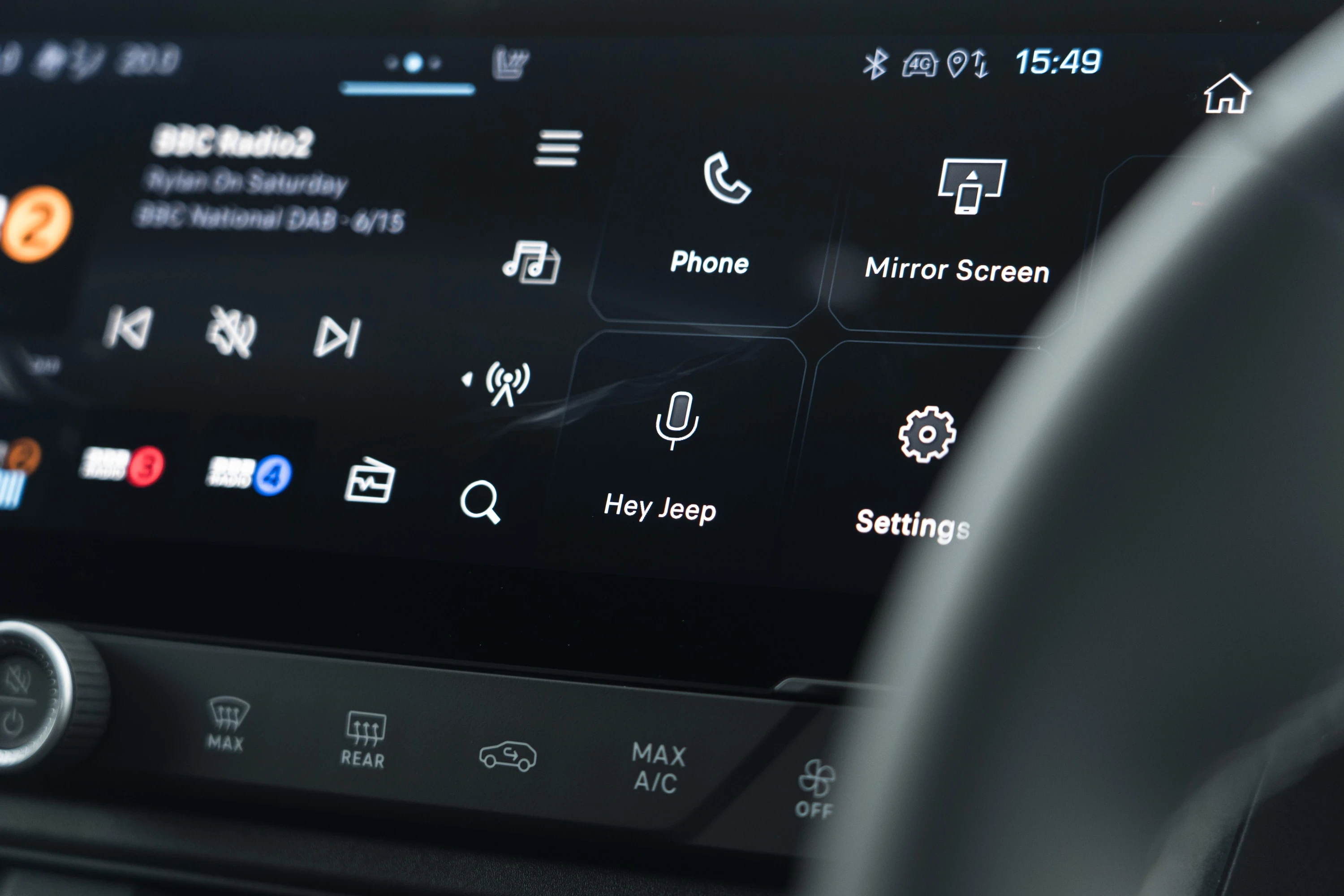 Jeep Compass Electric FWD details view