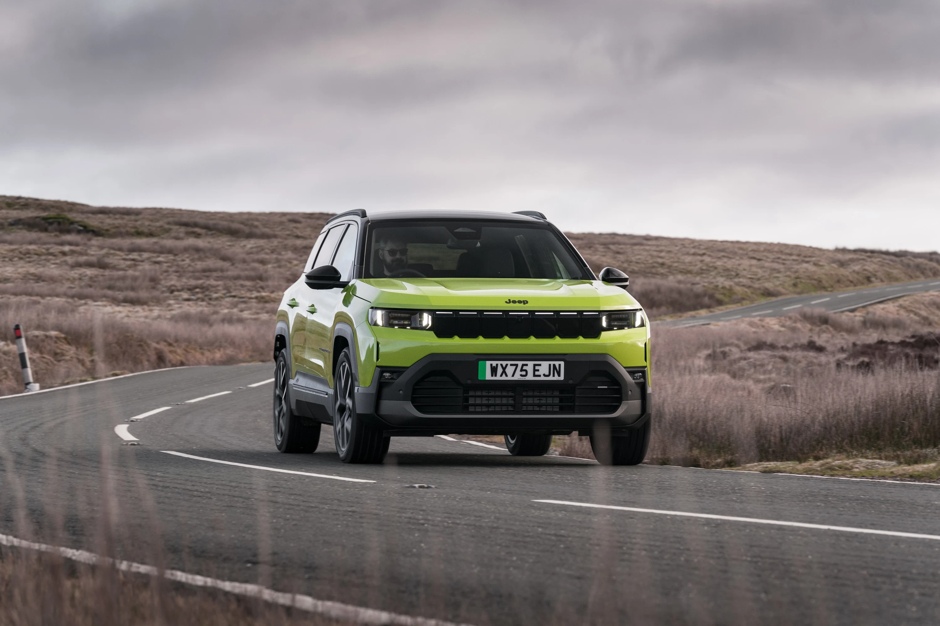 Jeep Compass Electric FWD exterior view