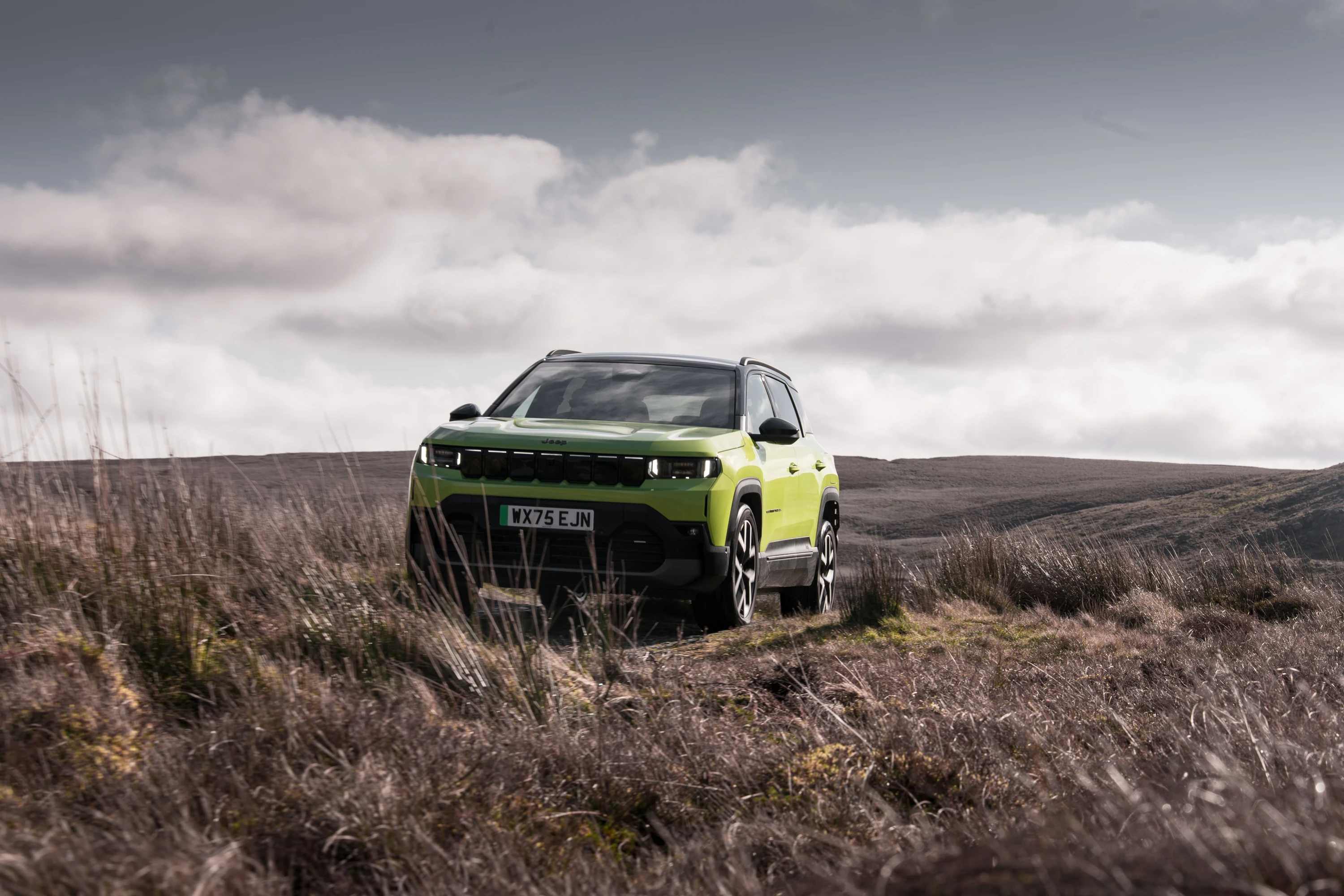 Jeep Compass Electric FWD exterior view