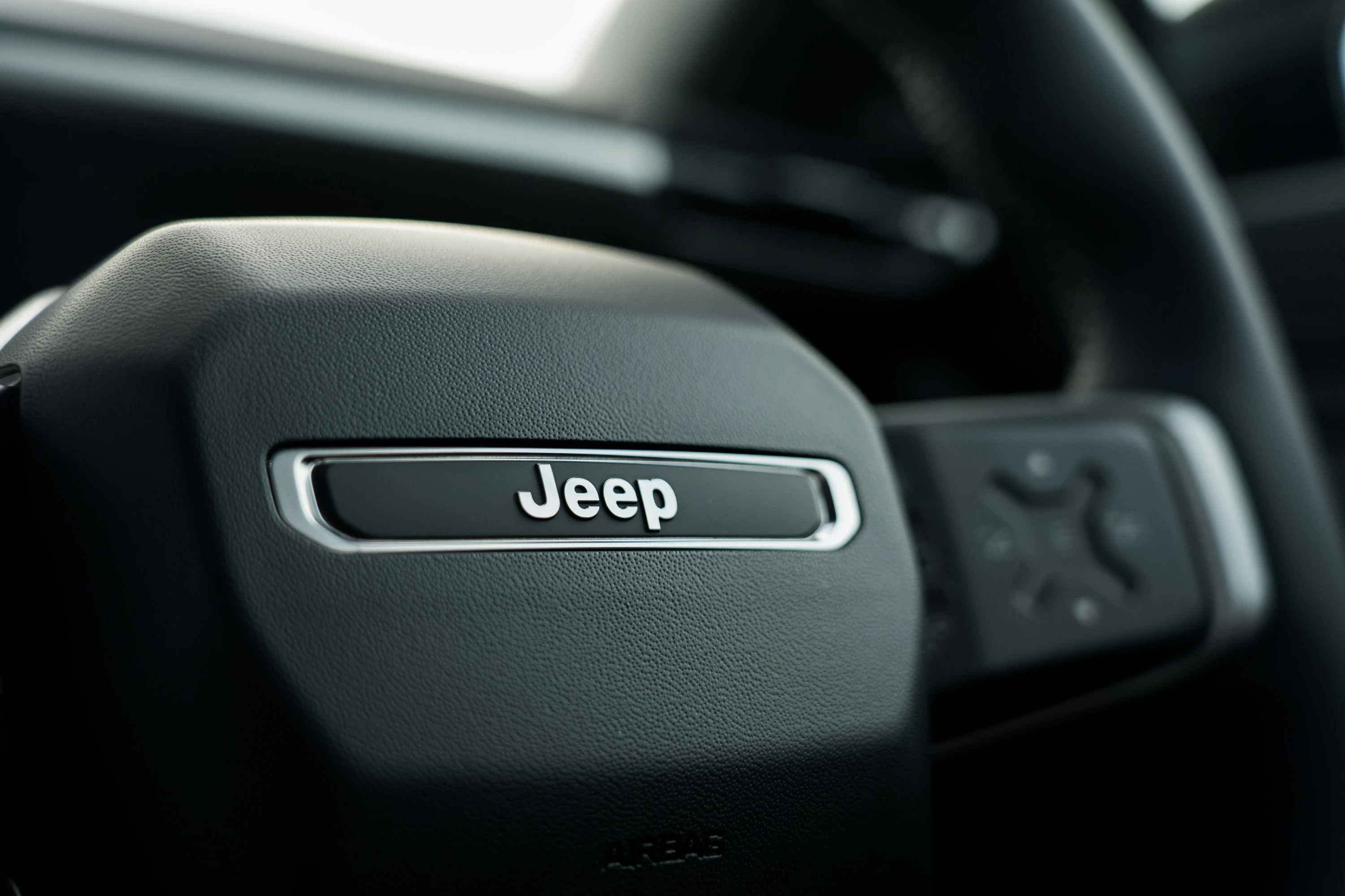 Jeep Compass Electric FWD details view