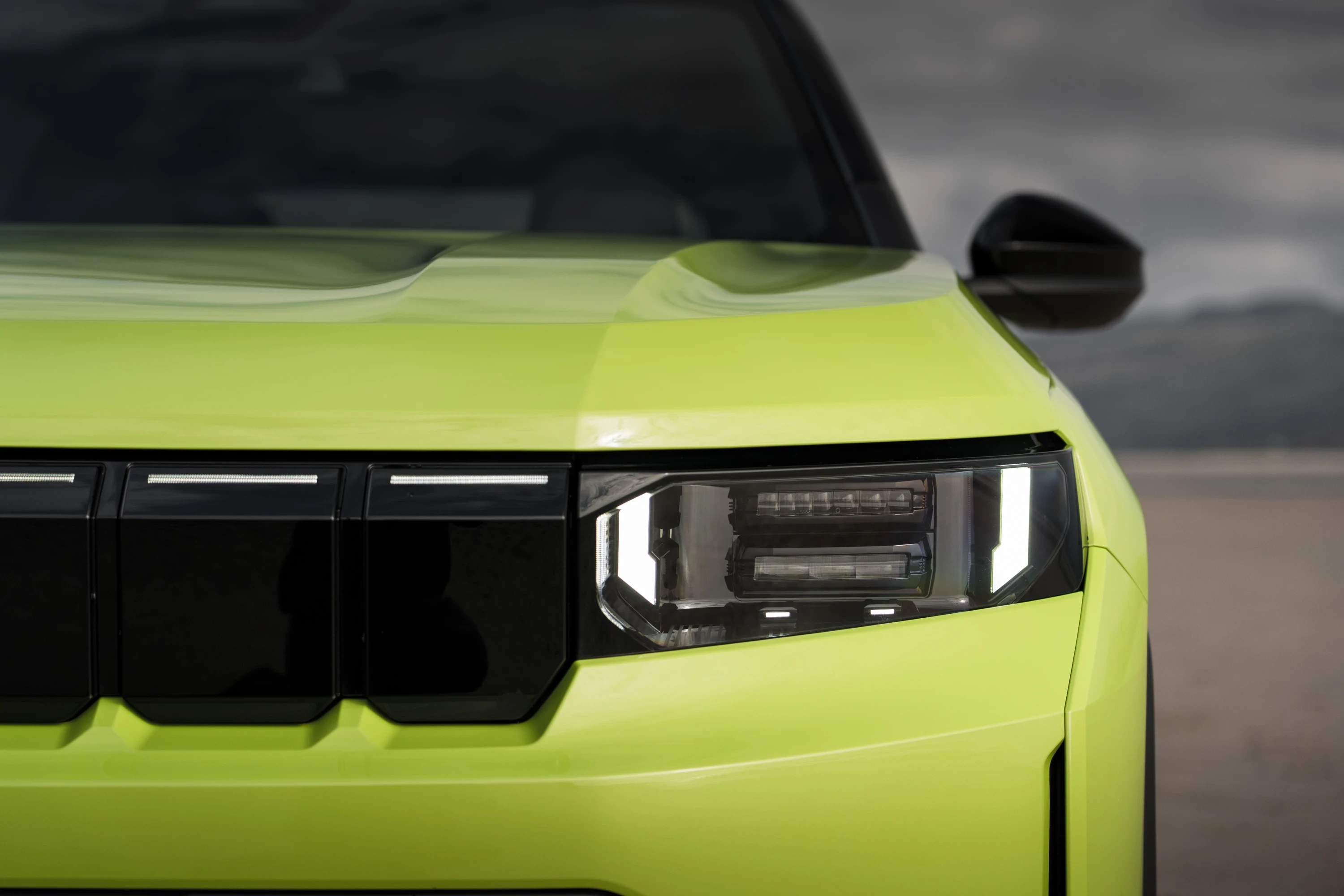 Jeep Compass Electric FWD Long Range headlights view
