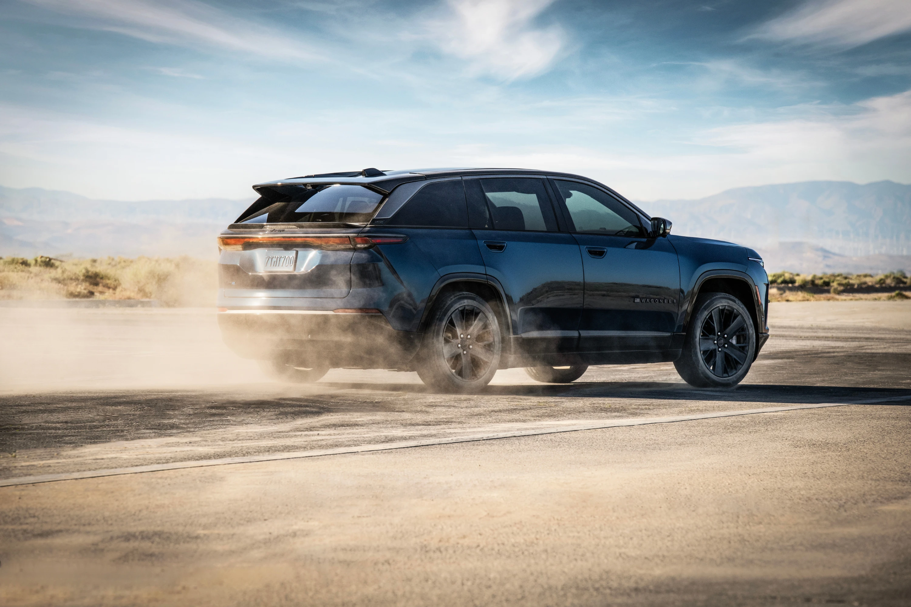 Jeep Wagoneer S dynamic view