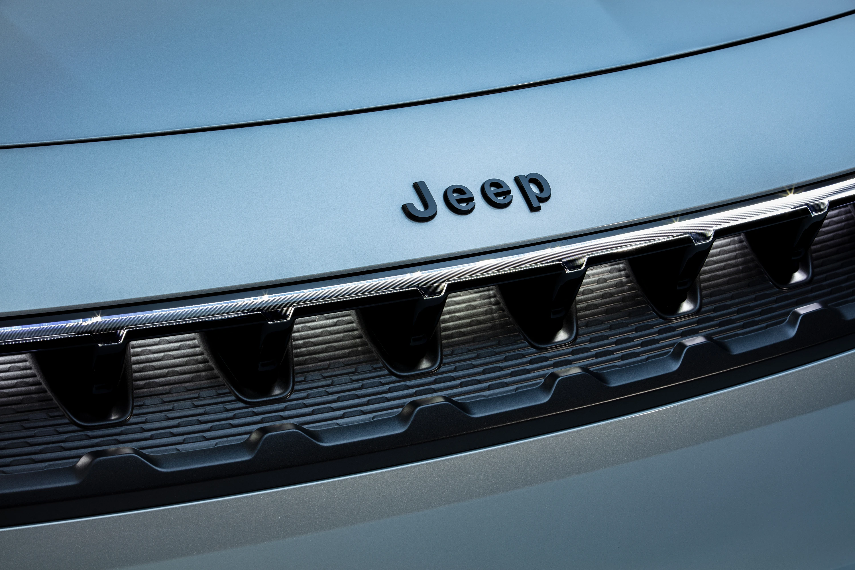 Jeep Wagoneer S headlights view