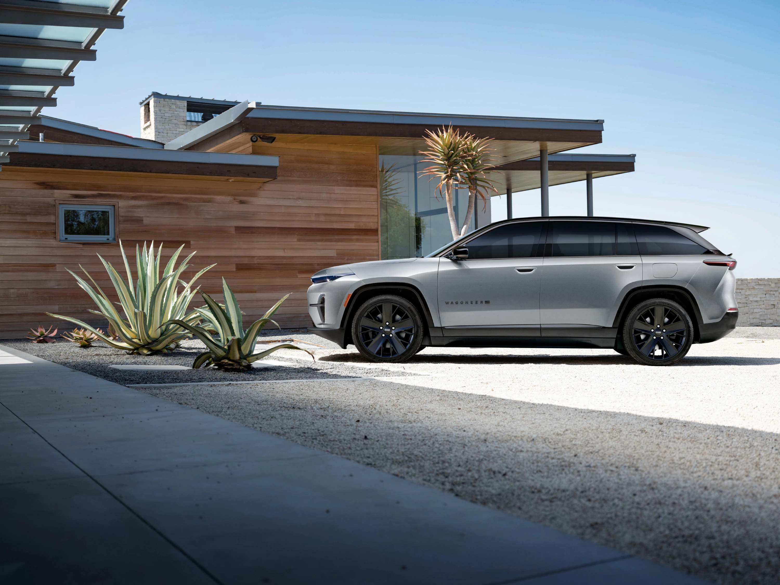Jeep Wagoneer S exterior view