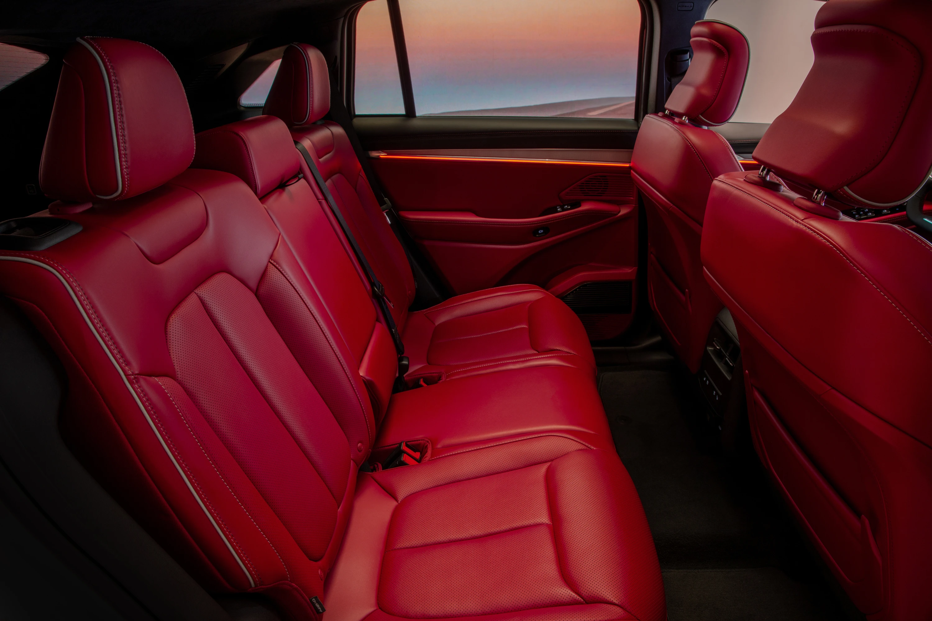 Jeep Wagoneer S secondrowseats view
