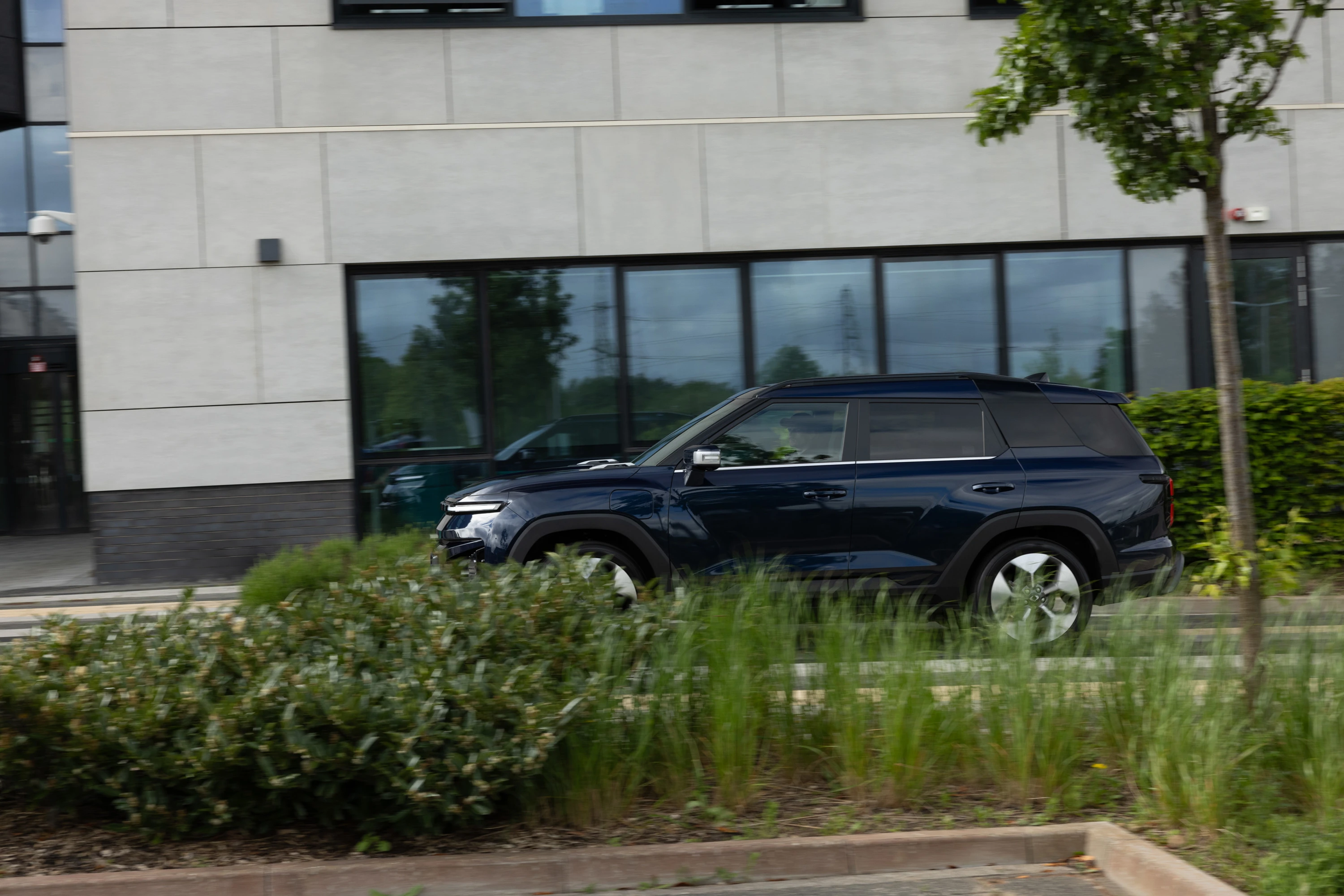 KGM Torres EVX exterior view