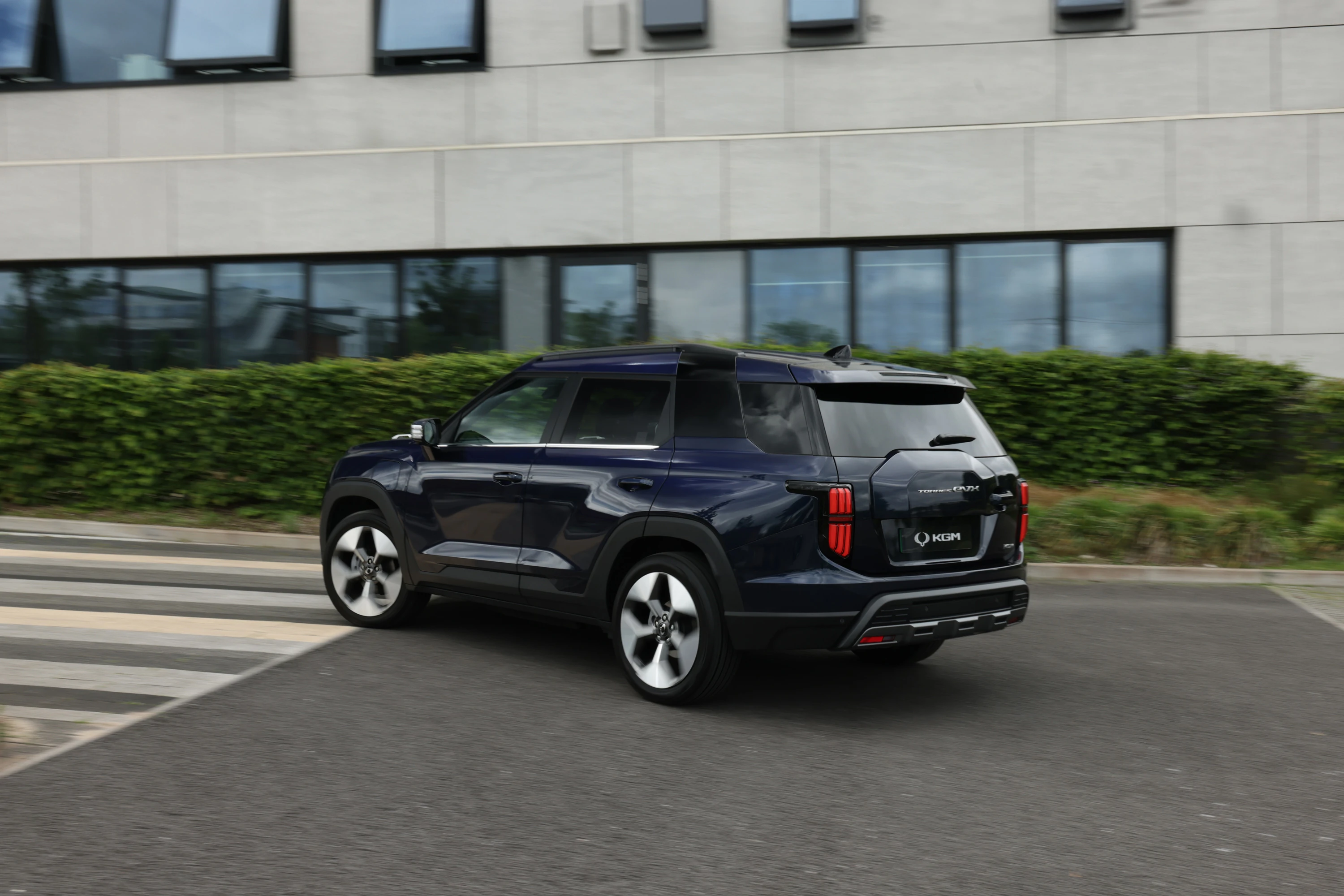 KGM Torres EVX exterior view
