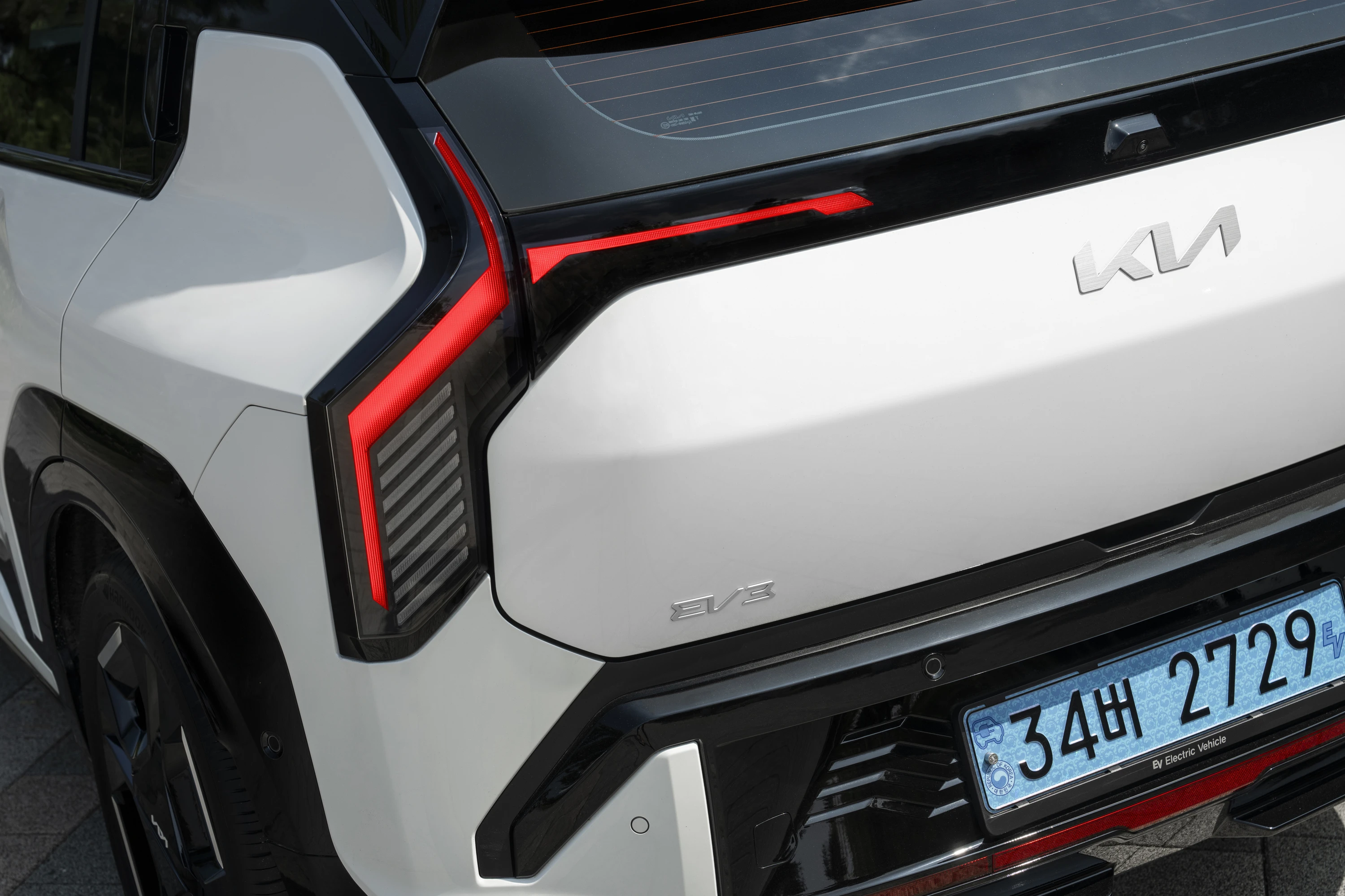 Kia EV3 GT taillights view