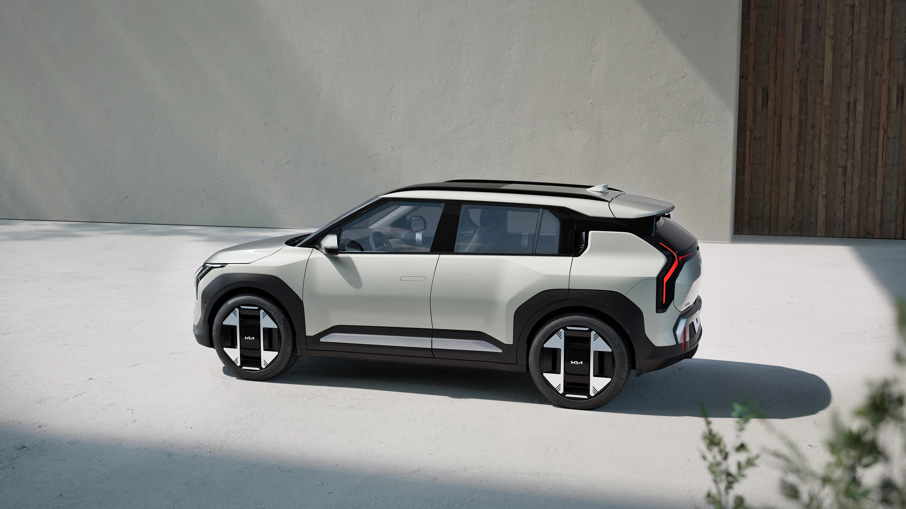 Kia EV3 Long Range exterior view