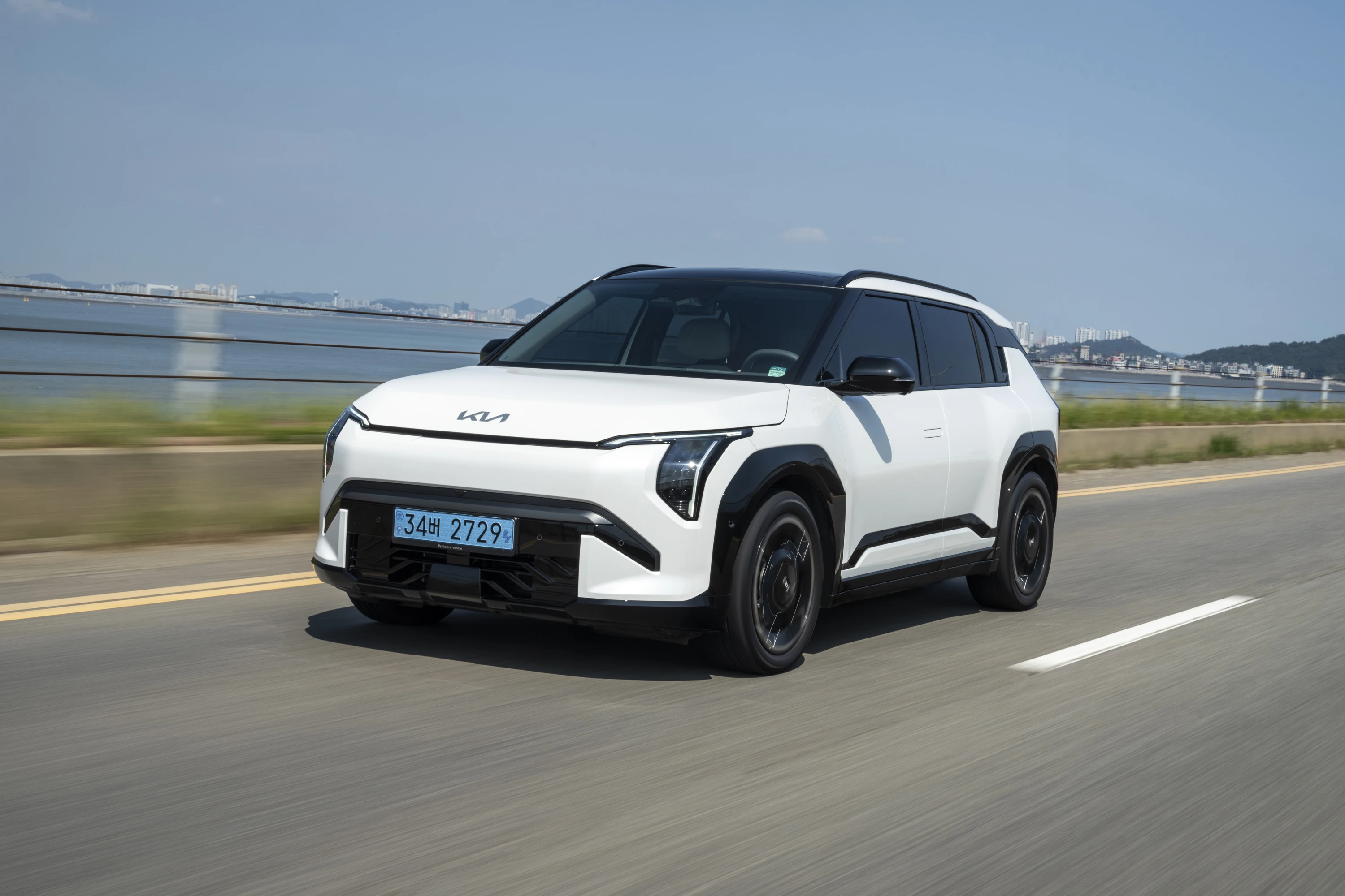 Kia EV3 Long Range exterior view
