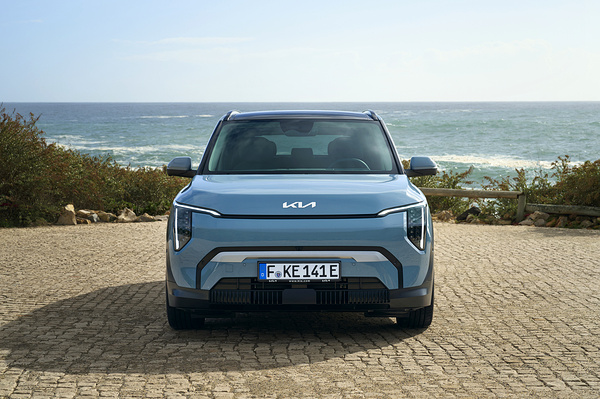 Kia EV3 Long Range exterior view