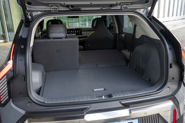Kia EV3 Long Range trunk view