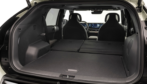 Kia EV3 Long Range trunk view
