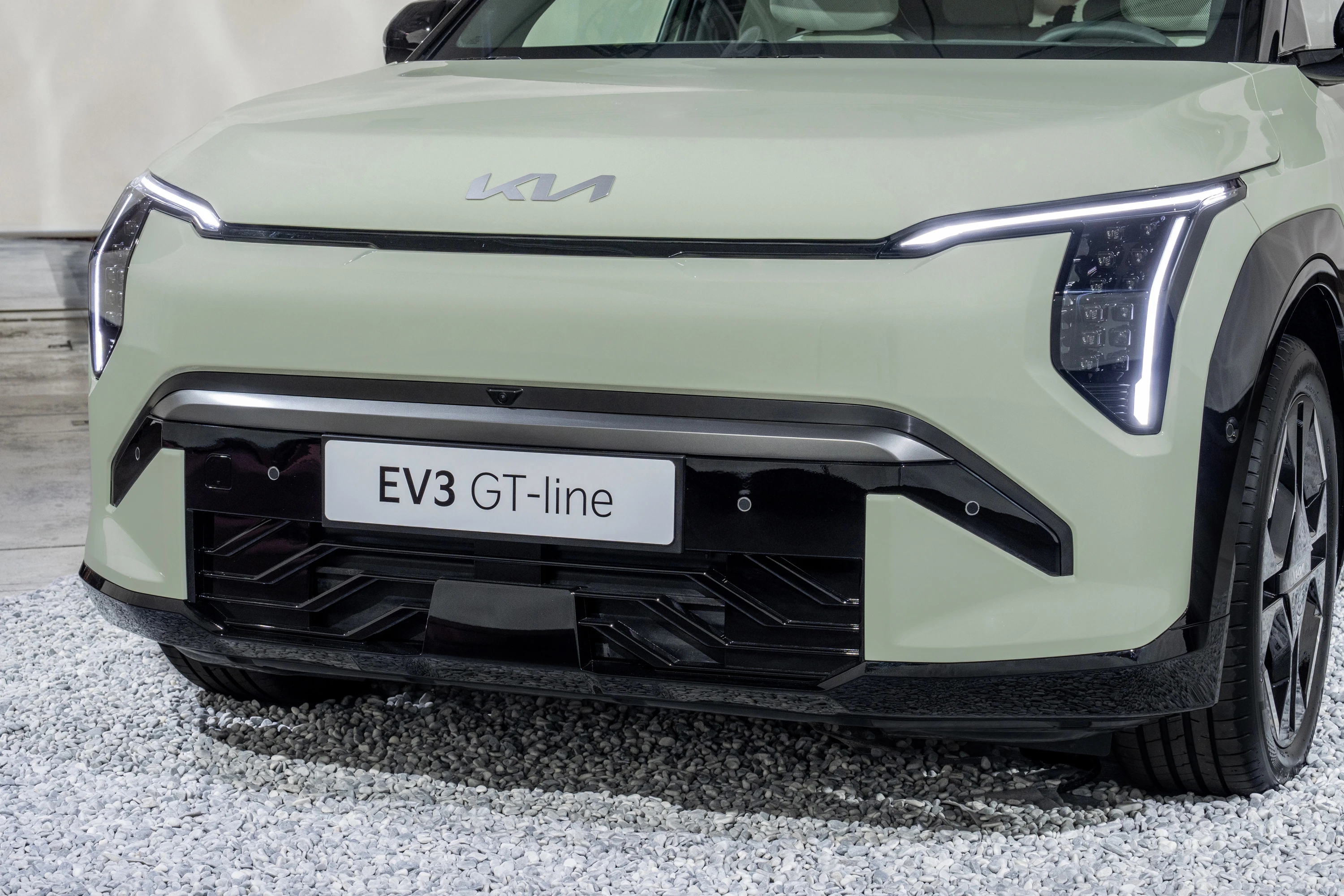 Kia EV3 Standard Range headlights view