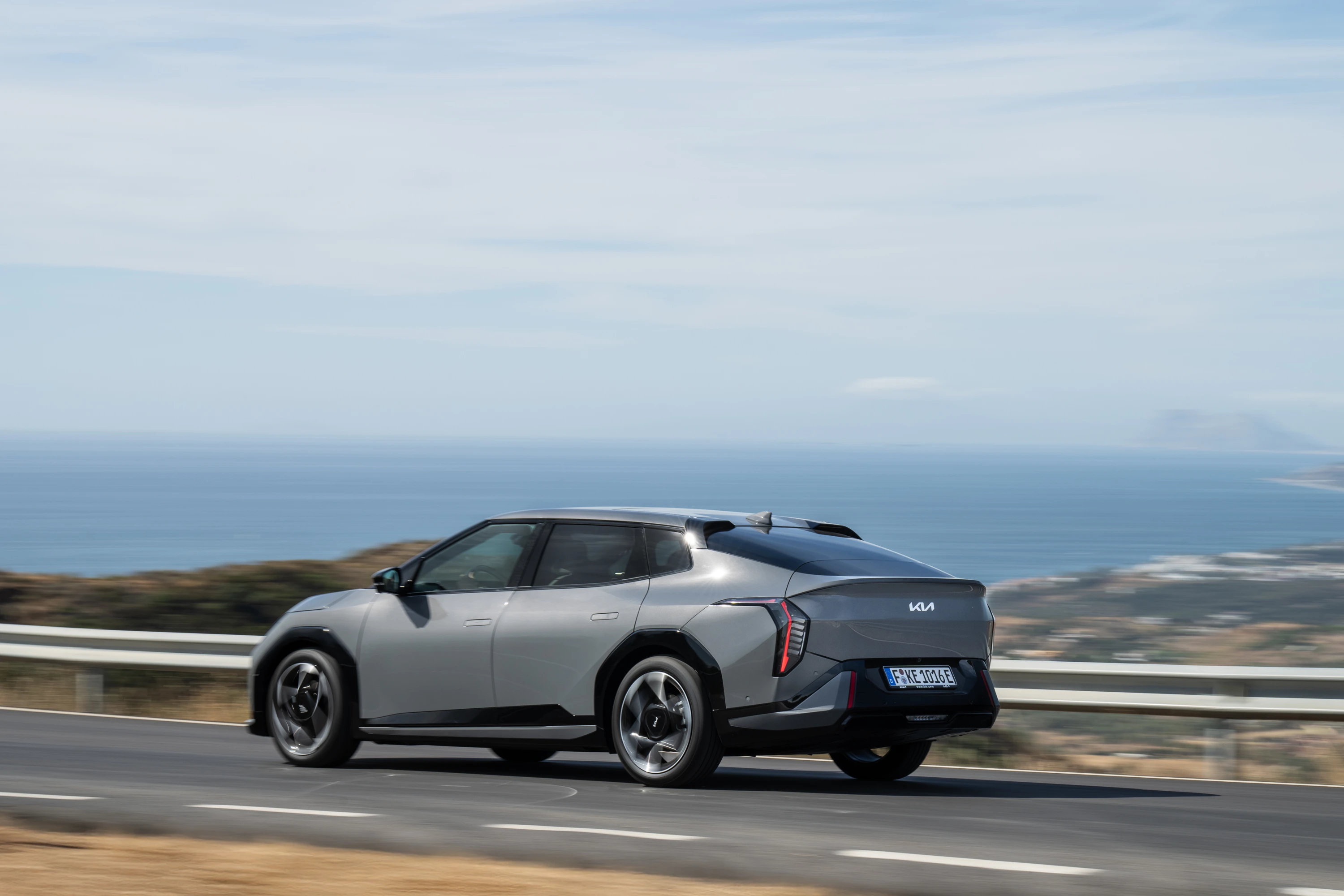 Kia EV4 Fastback Standard Range exterior view