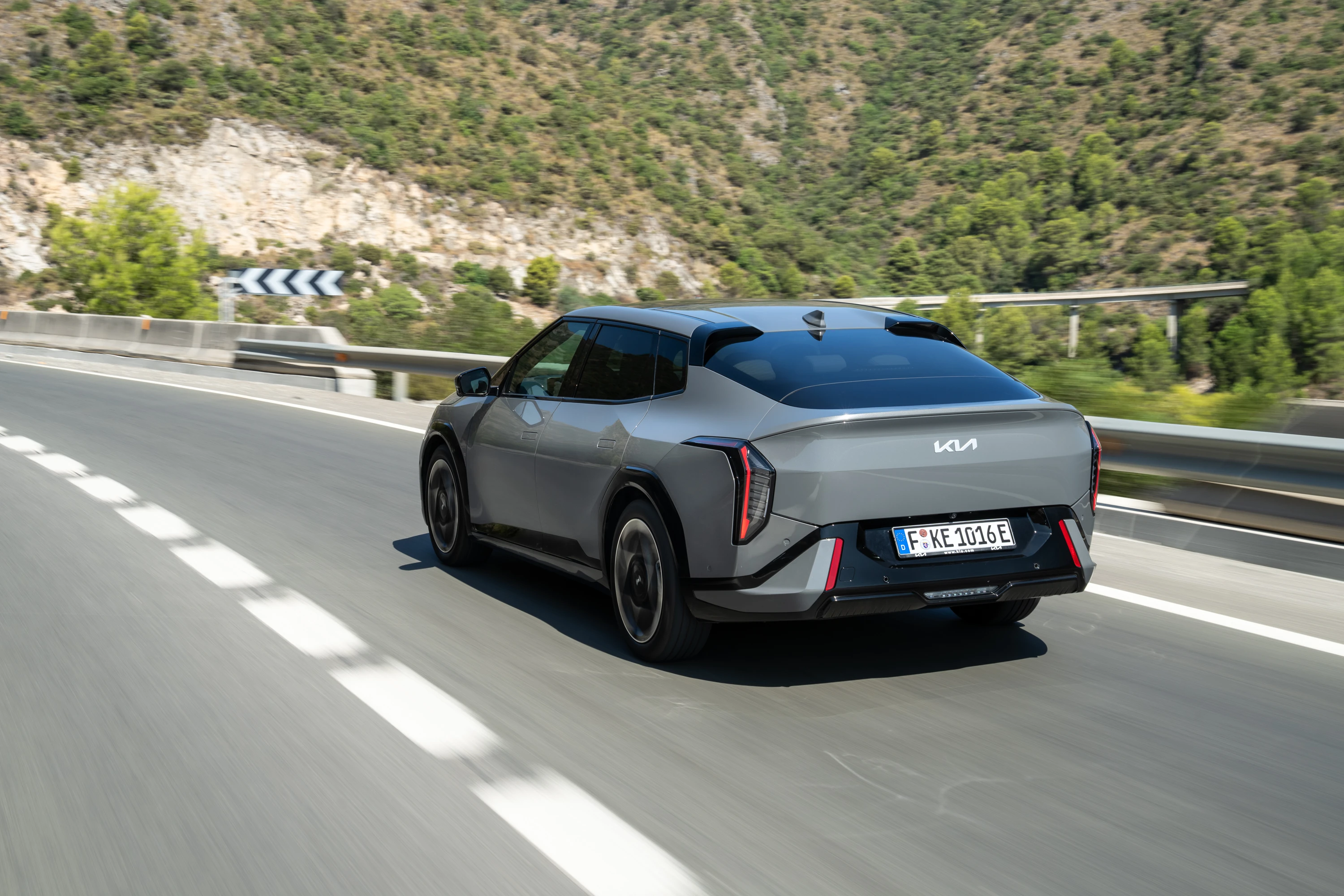 Kia EV4 Fastback Standard Range exterior view