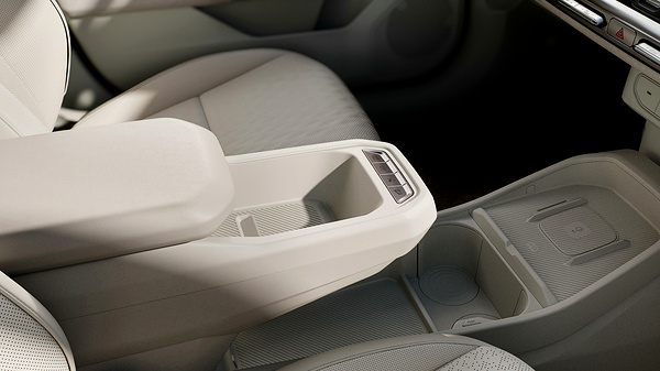Kia EV4 hatchback Long Range details view