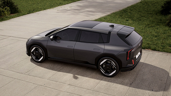 Kia EV4 hatchback Long Range exterior view