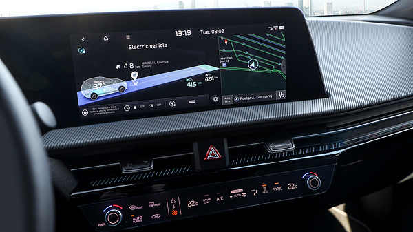 Kia EV6 GT screens view