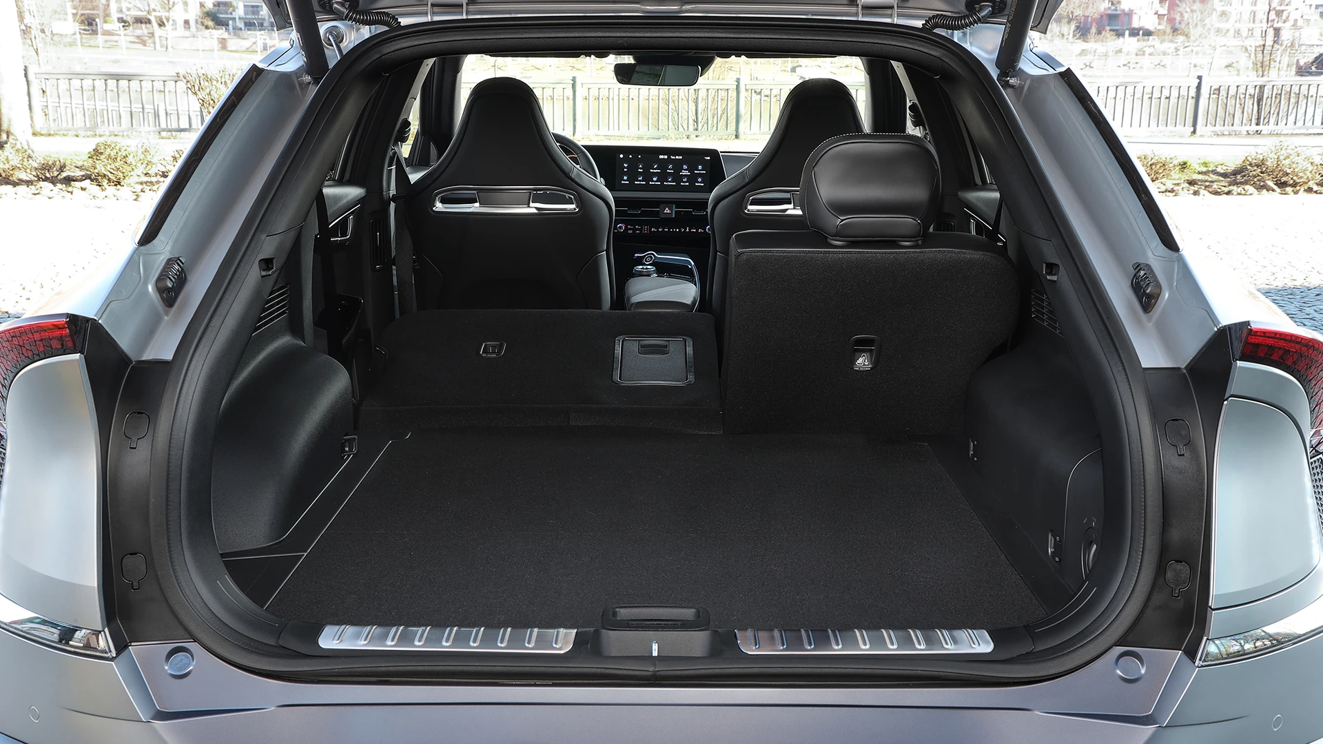 Kia EV6 GT trunk view