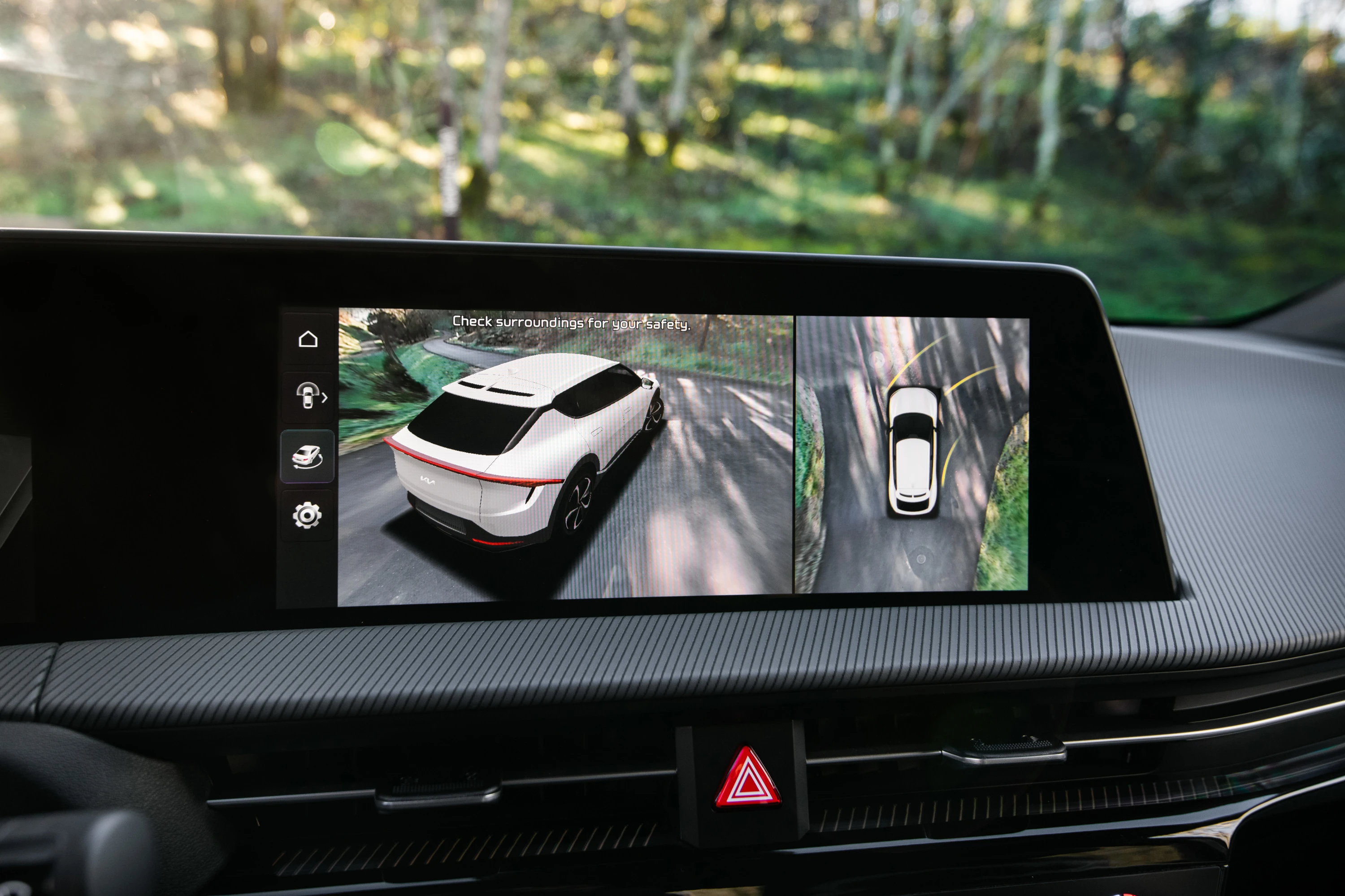 Kia EV6 Long Range 2WD screens view