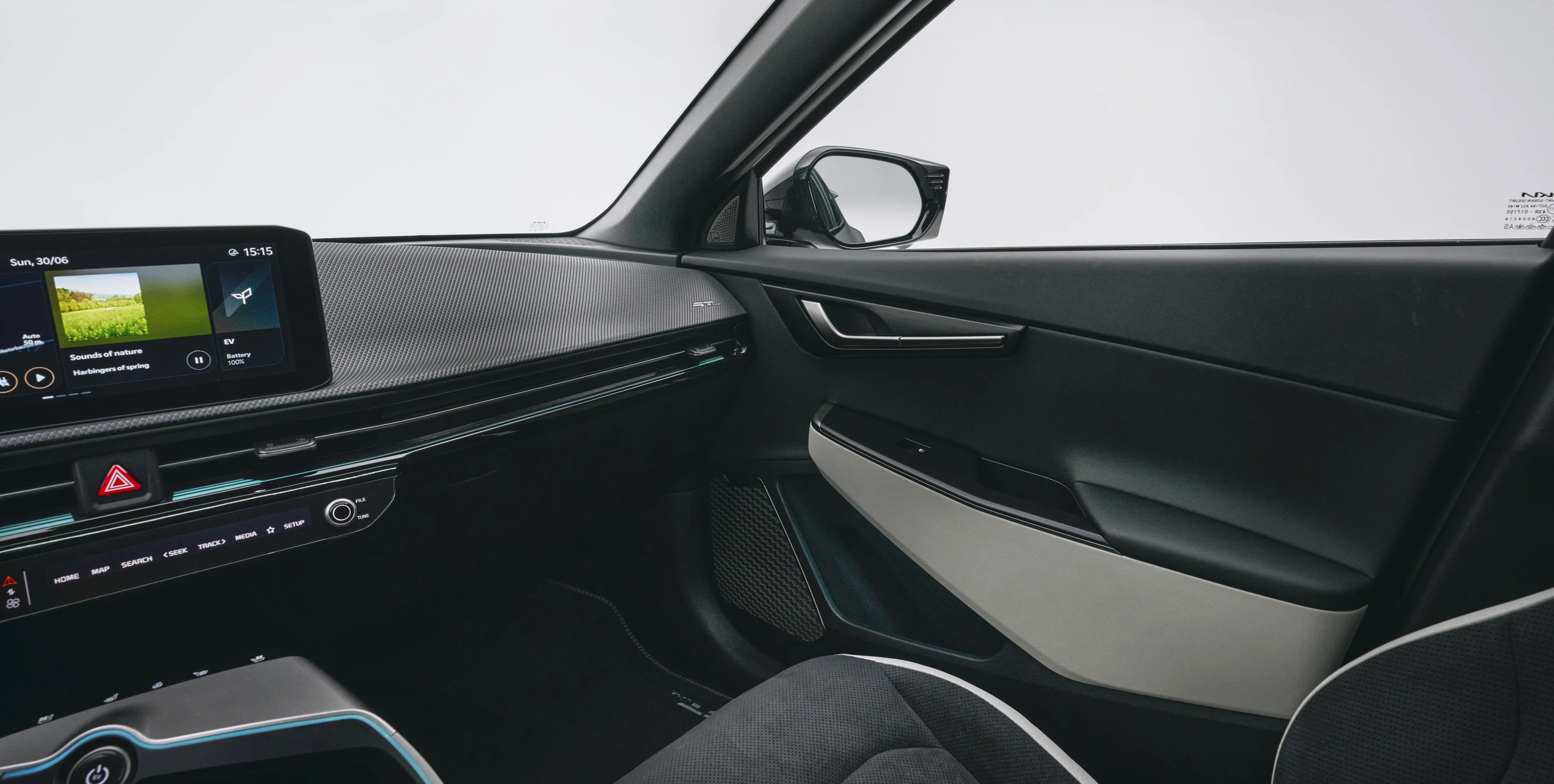 Kia EV6 Long Range 2WD interior view