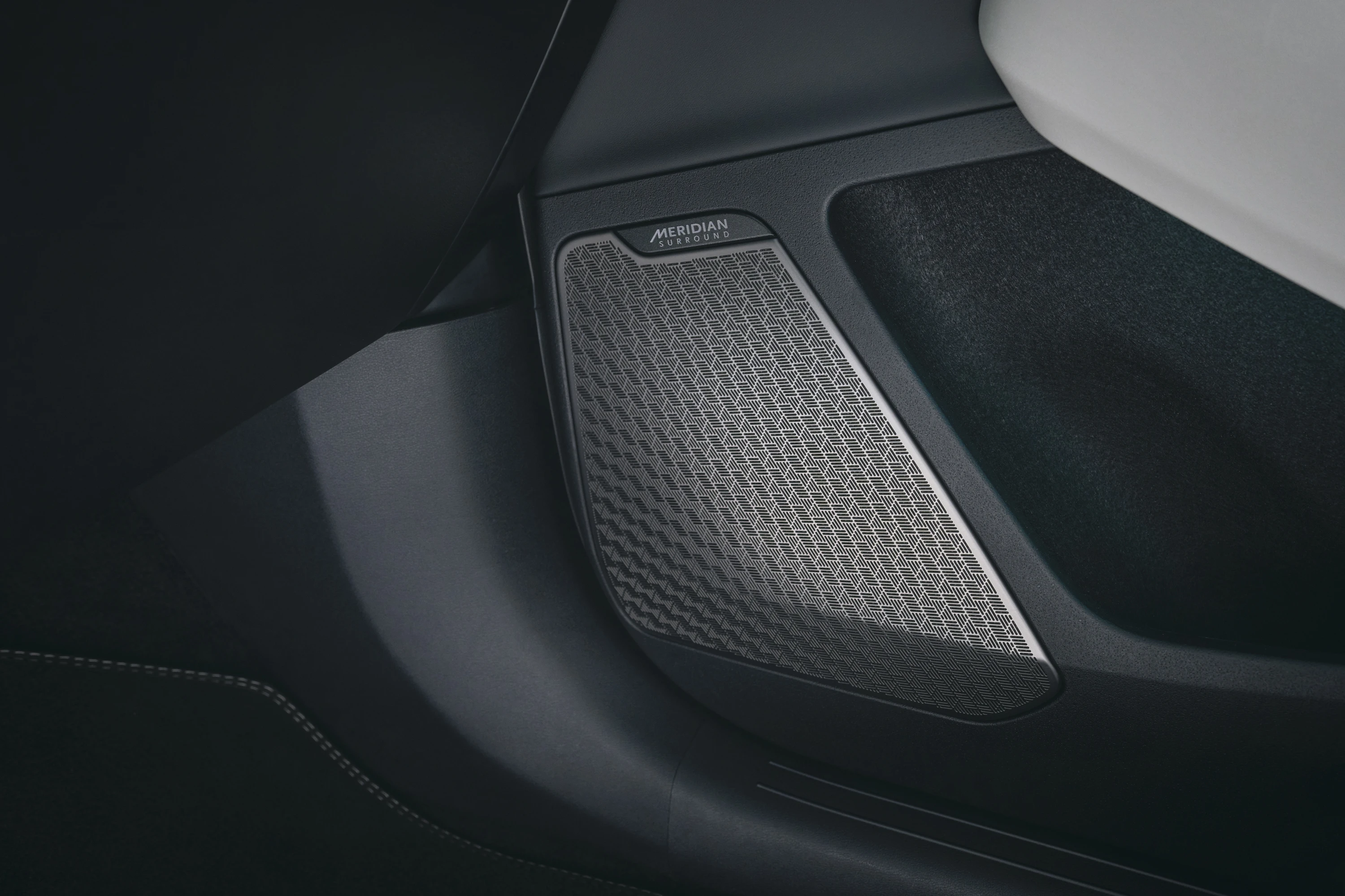Kia EV6 Long Range AWD speakers view