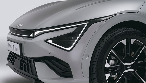 Kia EV6 Long Range AWD headlights view