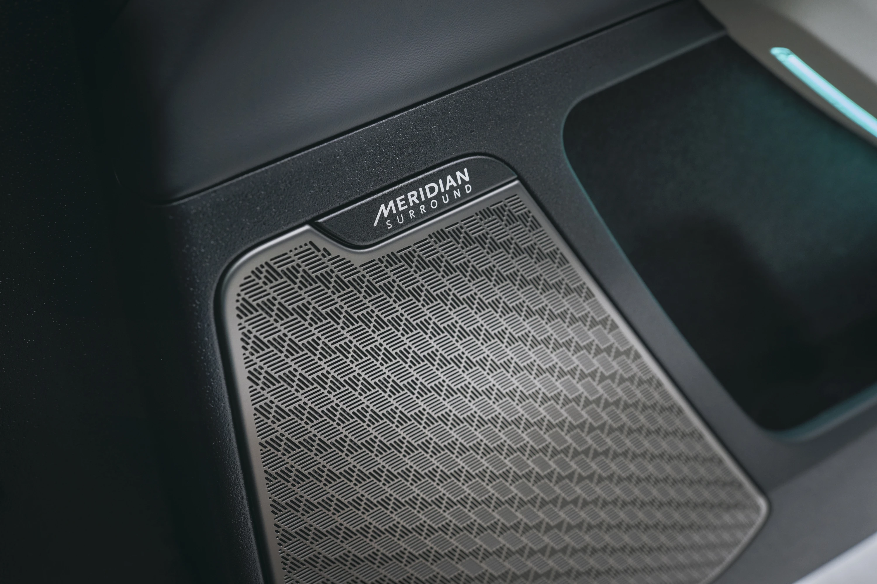 Kia EV6 Long Range AWD speakers view