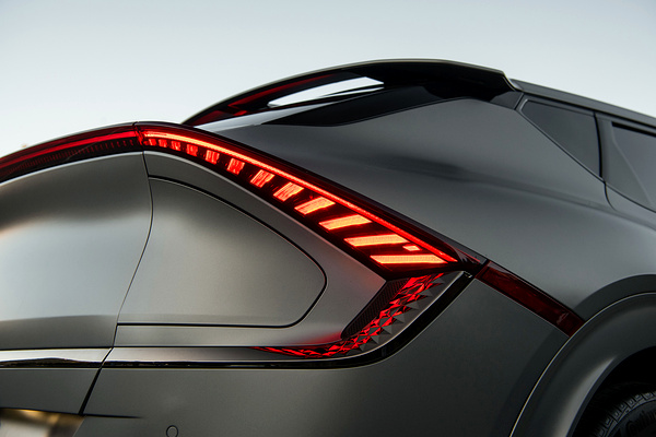 Kia EV6 Standard Range 2WD rearlights view