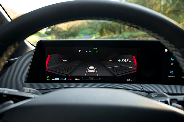 Kia EV6 Standard Range 2WD screens view