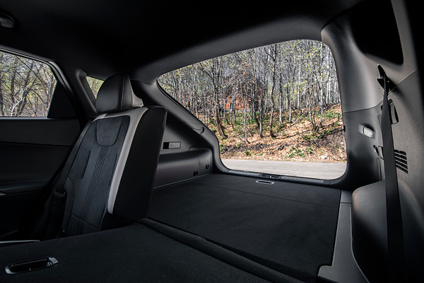 Kia EV6 Standard Range 2WD trunk view