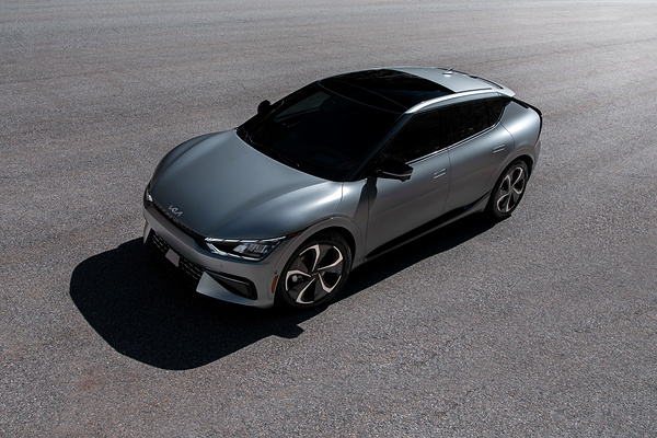 Kia EV6 Standard Range AWD exterior view