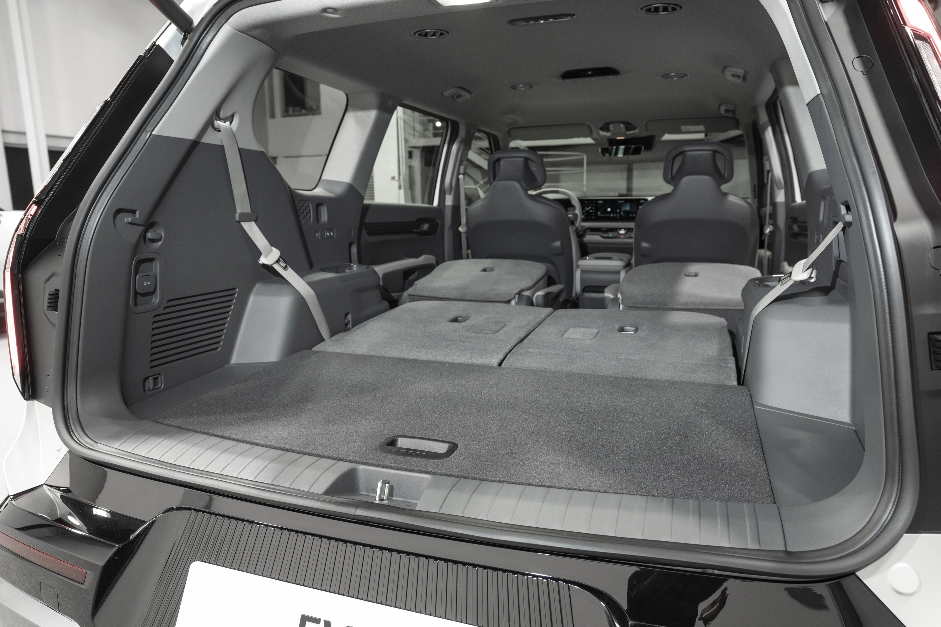 Kia EV9 GT-Line AWD trunk view