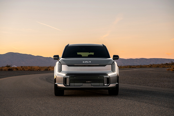 Kia EV9 GT exterior view