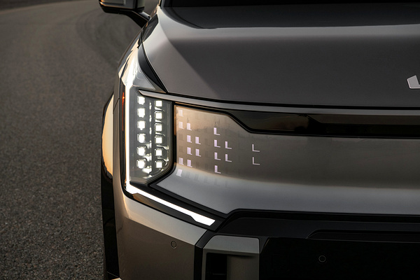 Kia EV9 GT headlights view