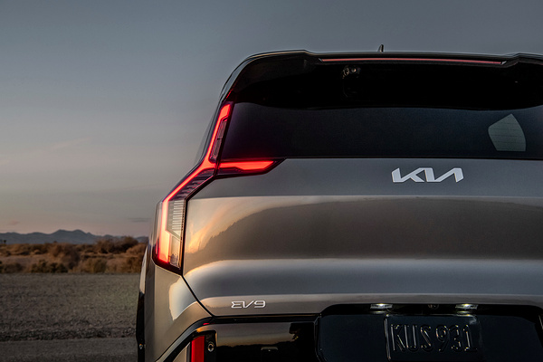 Kia EV9 GT rearlights view