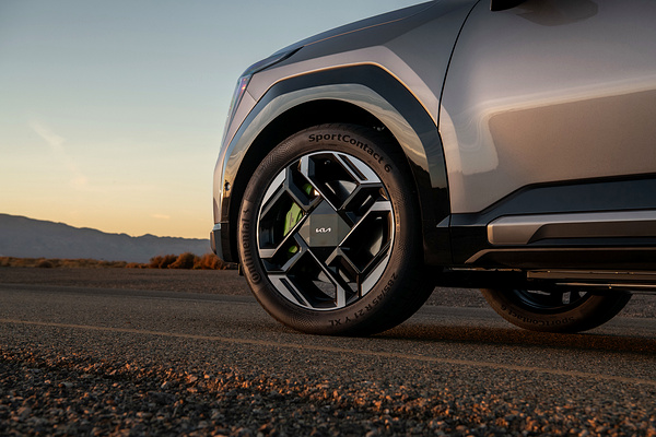 Kia EV9 GT wheels view