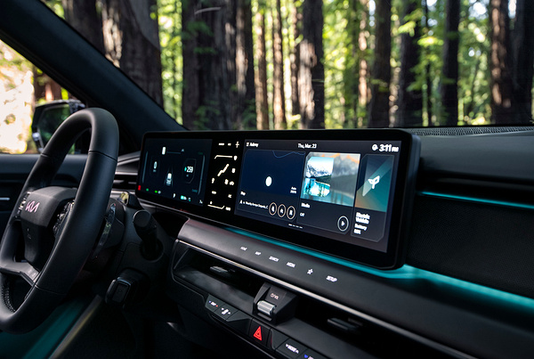 Kia EV9 Long Range RWD screens view